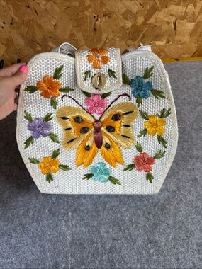 Embroidered White Butterfly Floral Shoulder Bag